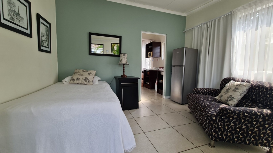 8 Bedroom Property for Sale in Berea Eastern Cape